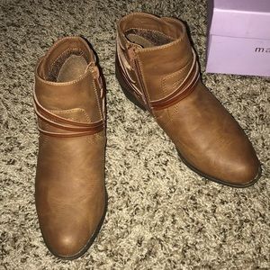 Madden Girl Cognac Boots Size 5